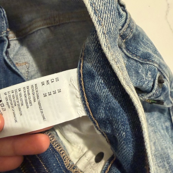 American Eagle Outfitters Classic Blue Jeans - Picture 7 of 9